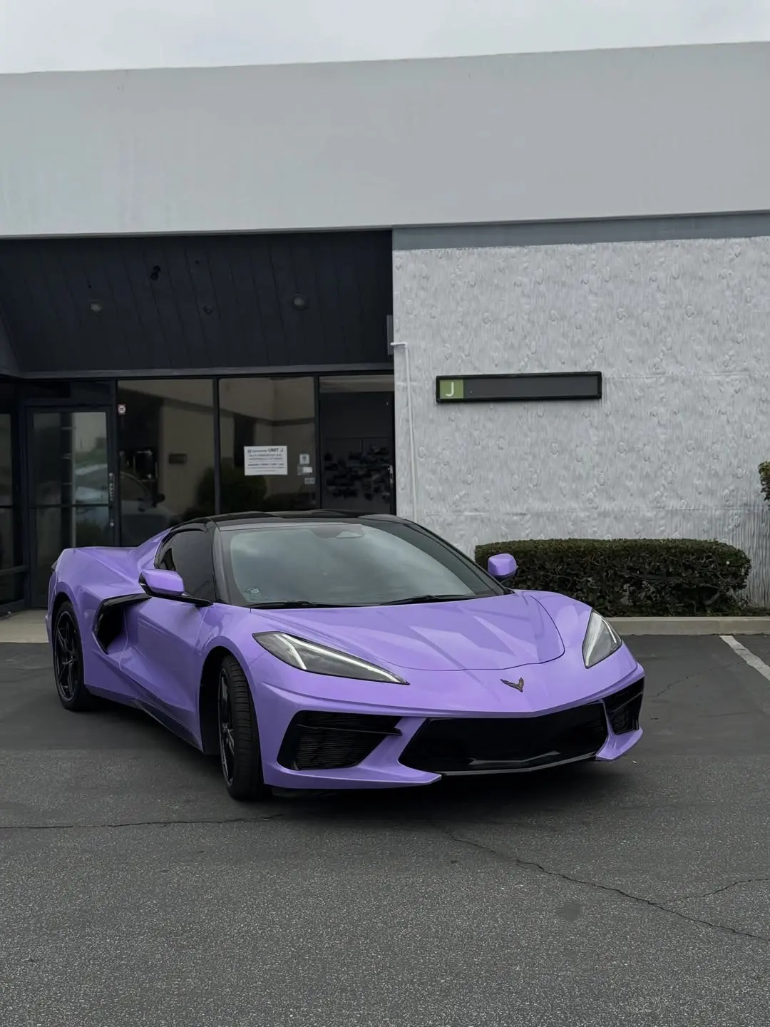 CHEVROLET CORVETTE C8 — PURPLE