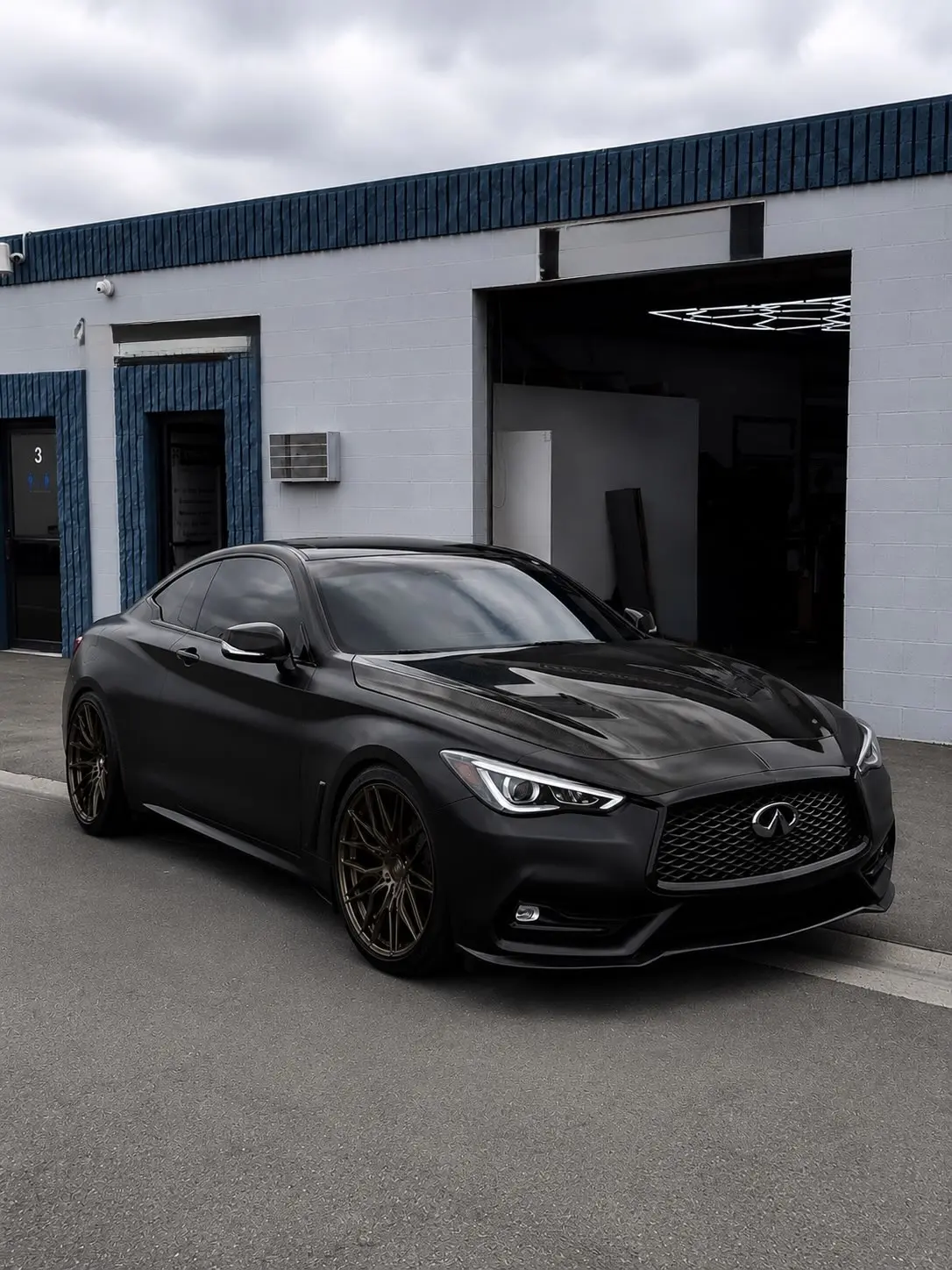 INFINITI Q60 — SATIN BLACK