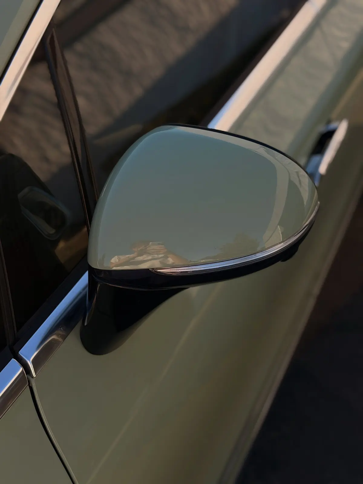 MERCEDES-BENZ EQS — GLOSS KHAKI GREEN