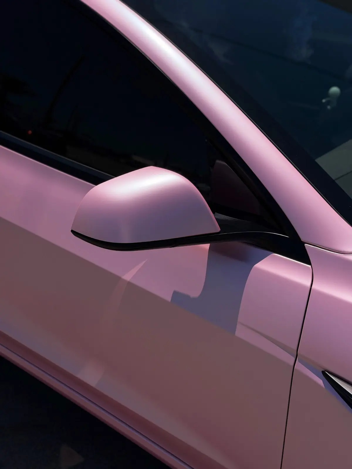 TESLA MODEL 3 — PEARL METALLIC PINK