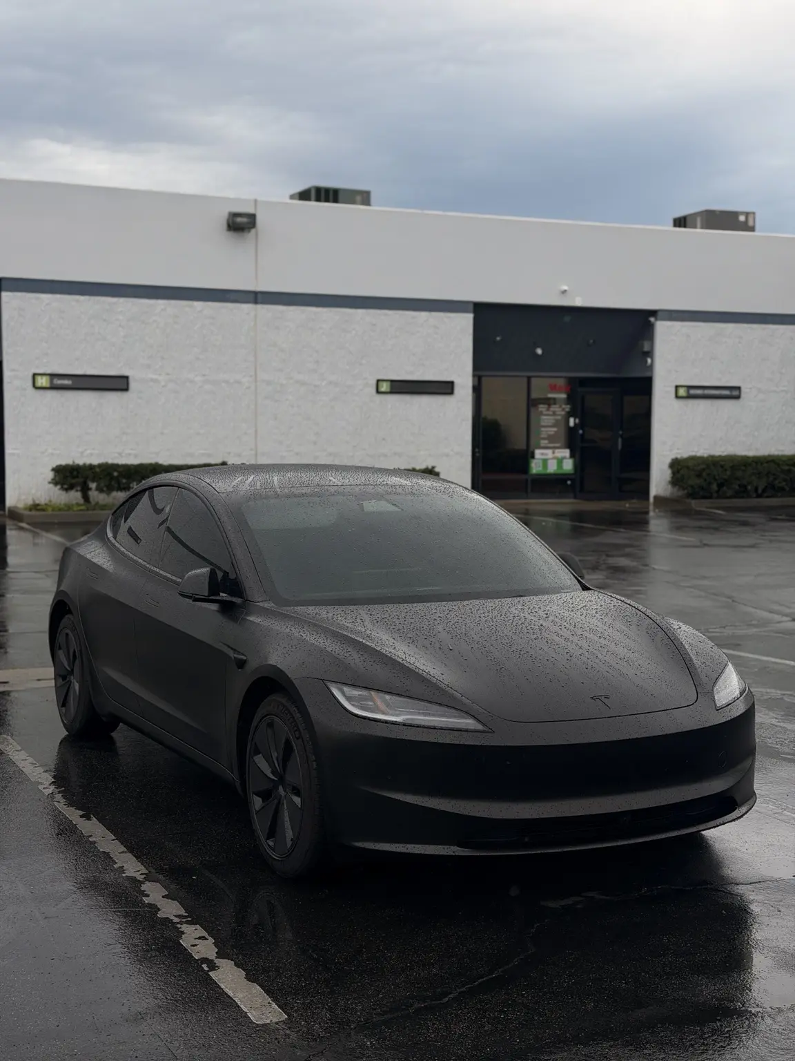 TESLA MODEL 3 — SATIN BLACK
